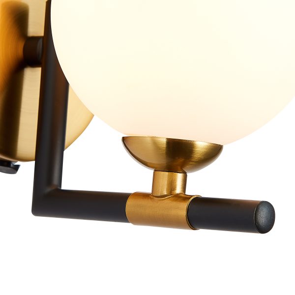 Virgo Wall Light